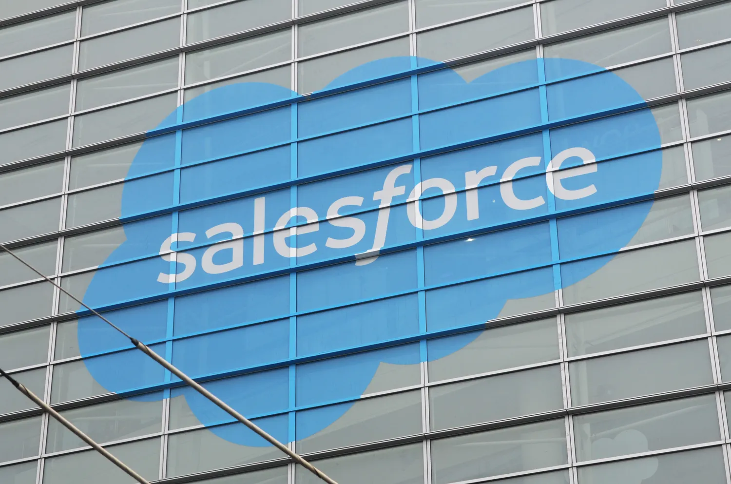 Salesforce razmatra novi model naplate za AI usluge